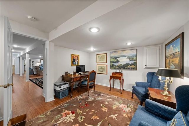 4 Le Mans Court, Prairie Village, KS 66208