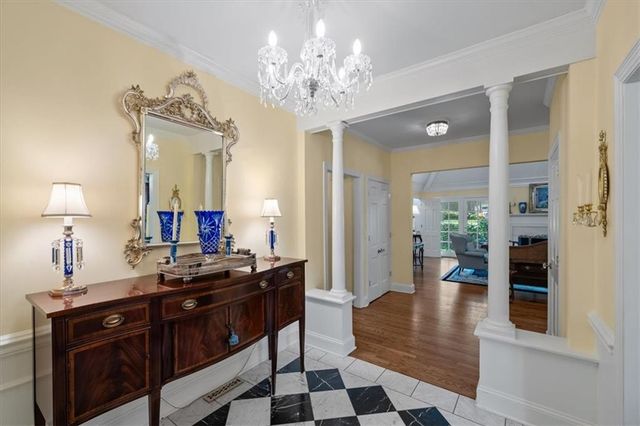 4 Le Mans Court, Prairie Village, KS 66208