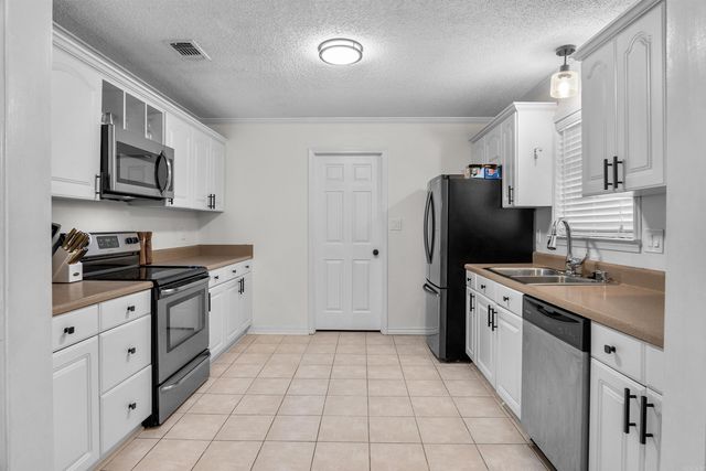 15 Red Oak Drive, Cabot, AR 72023