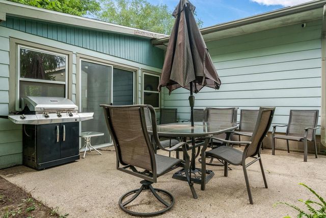 2530 Sunset Drive, Beloit, WI 53511