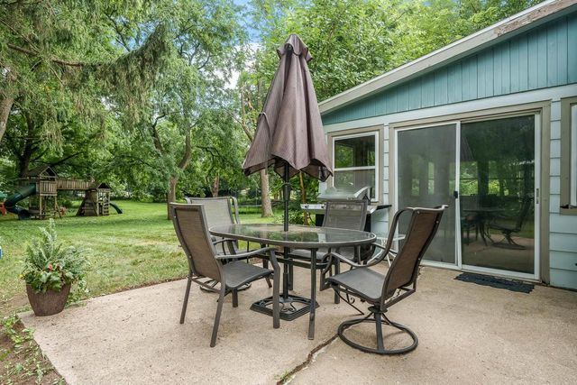 2530 Sunset Drive, Beloit, WI 53511