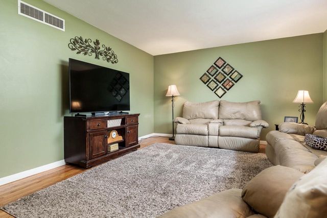 2530 Sunset Drive, Beloit, WI 53511