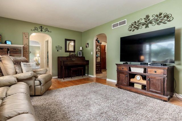 2530 Sunset Drive, Beloit, WI 53511