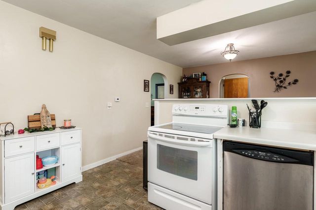 2530 Sunset Drive, Beloit, WI 53511