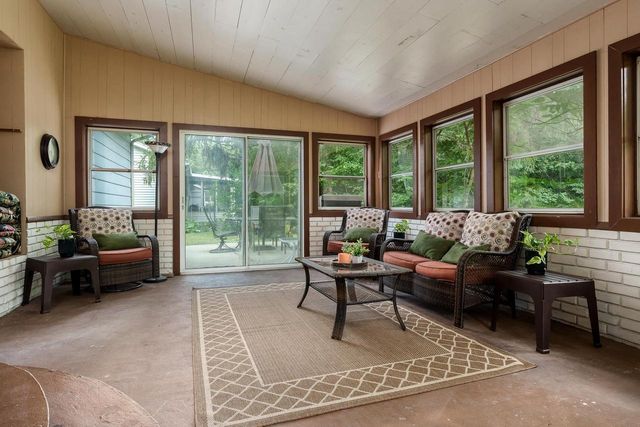 2530 Sunset Drive, Beloit, WI 53511