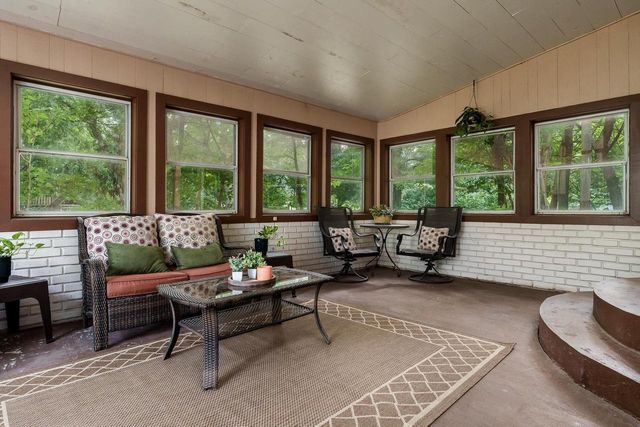 2530 Sunset Drive, Beloit, WI 53511