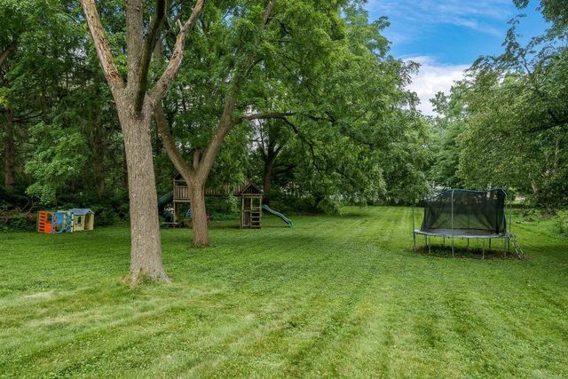 2530 Sunset Drive, Beloit, WI 53511