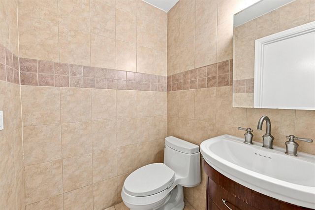 5831 NW 56TH Place, Tamarac, FL 33319