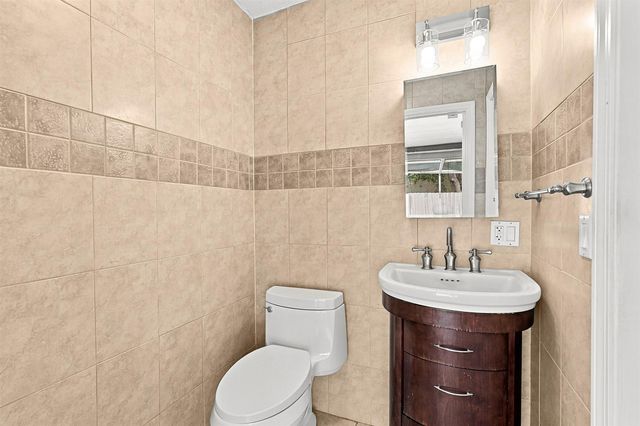 5831 NW 56TH Place, Tamarac, FL 33319