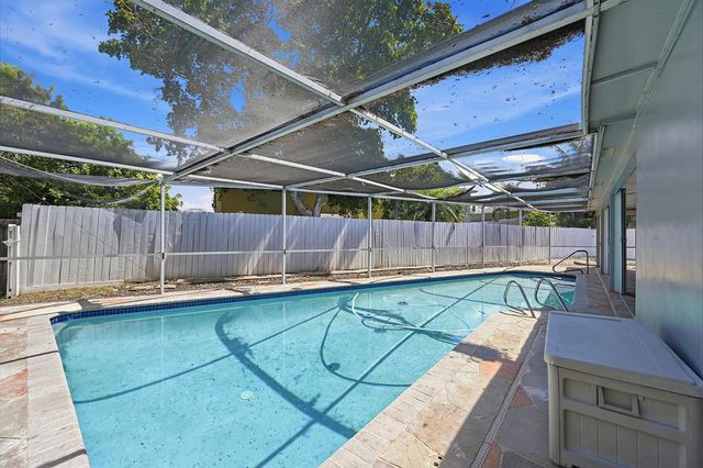 5831 NW 56TH Place, Tamarac, FL 33319