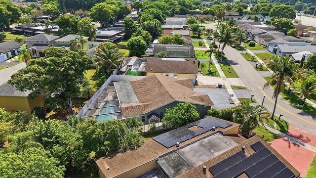 5831 NW 56TH Place, Tamarac, FL 33319