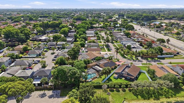 5831 NW 56TH Place, Tamarac, FL 33319