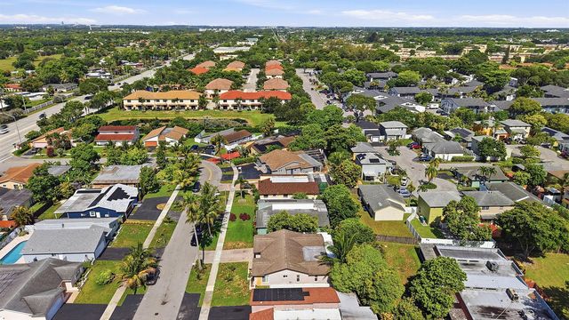 5831 NW 56TH Place, Tamarac, FL 33319