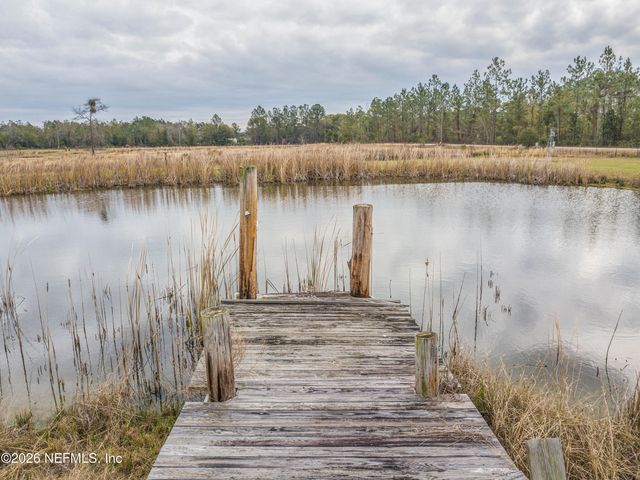 18100 CREWS Road, Glen St. Mary, FL 32040