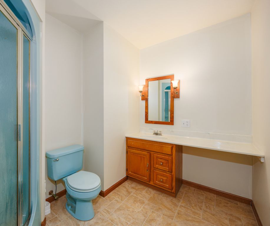 Image 12 of property listing at 4685 Keller Road, Iuka, IL 62849