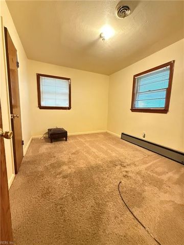 504 Eisenhower CIR, Portsmouth, VA 23701