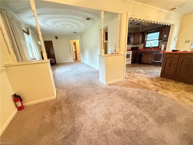 504 Eisenhower CIR, Portsmouth, VA 23701