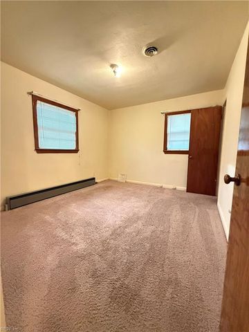 504 Eisenhower CIR, Portsmouth, VA 23701