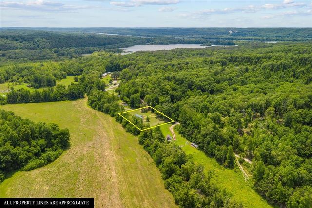 2900 Jack Branch Rd, Waverly, TN 37185