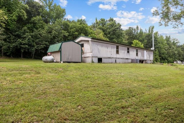 2900 Jack Branch Rd, Waverly, TN 37185