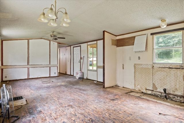 2900 Jack Branch Rd, Waverly, TN 37185