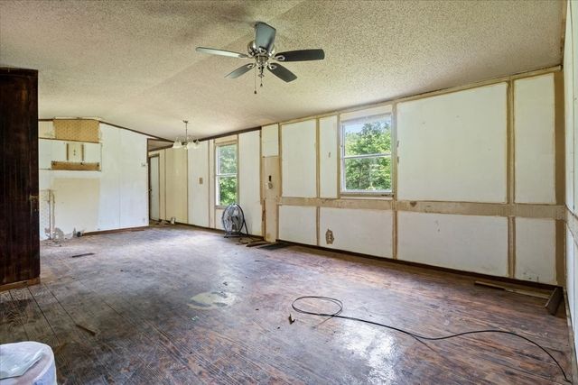 2900 Jack Branch Rd, Waverly, TN 37185