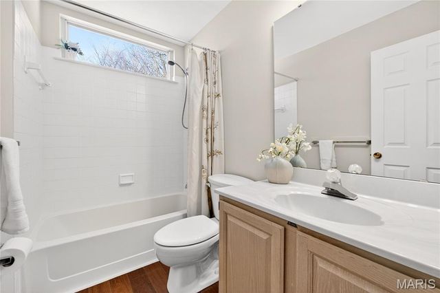 412 Stryker Court, Ballwin, MO 63021