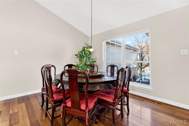 412 Stryker Court, Ballwin, MO 63021