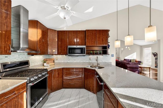 412 Stryker Court, Ballwin, MO 63021