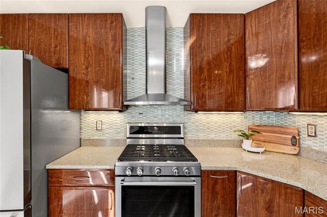 412 Stryker Court, Ballwin, MO 63021