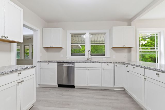 305 S Irwin St, Manchester, TN 37355