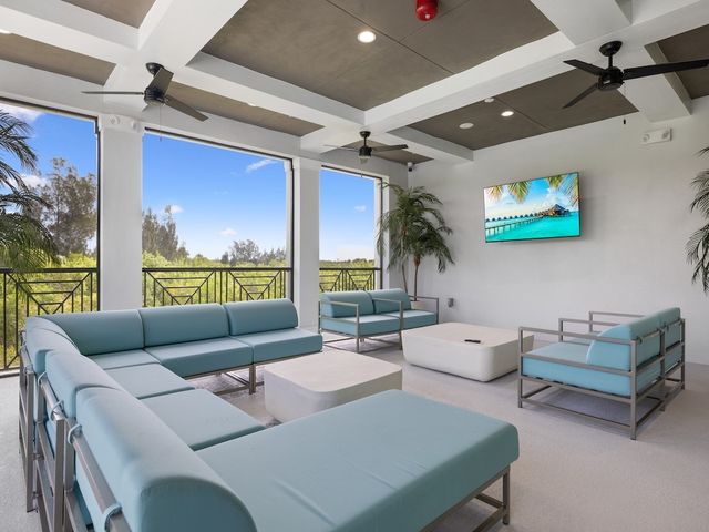 4415 Pinafore Street, Vero Beach, FL 32967