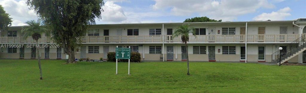 70 NE 202nd Ter T14, Miami Gardens, FL 33179