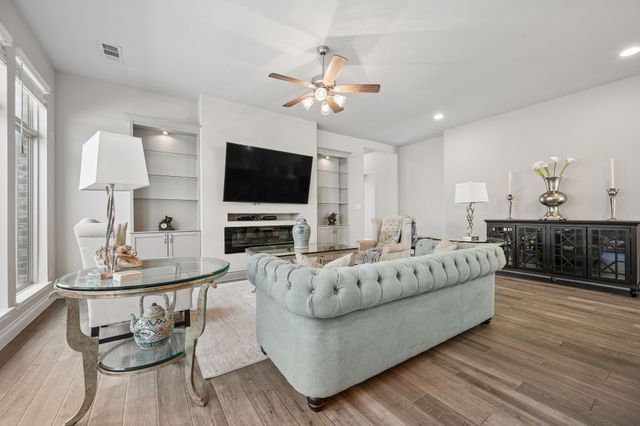 8721 Navidad Falls Drive, Mckinney, TX 75071