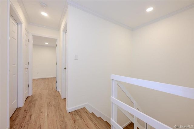 95 Aspen Drive E, Woodbury, NY 11797