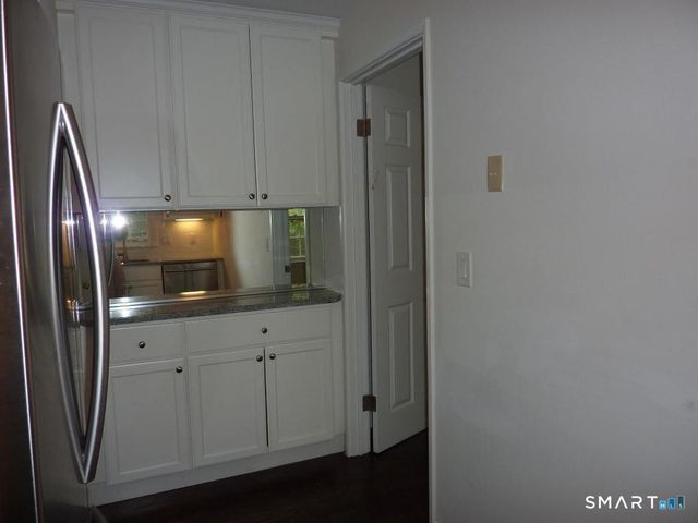 62 Heritage Hill Road APT C, New Canaan, CT 06840