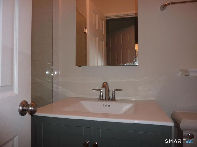 62 Heritage Hill Road APT C, New Canaan, CT 06840