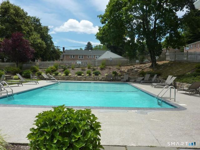 62 Heritage Hill Road APT C, New Canaan, CT 06840