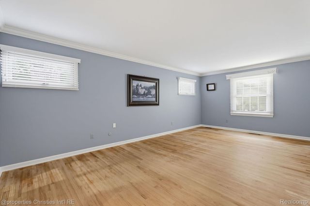2593 Hounds Chase Drive, Troy, MI 48098