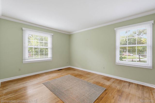2593 Hounds Chase Drive, Troy, MI 48098