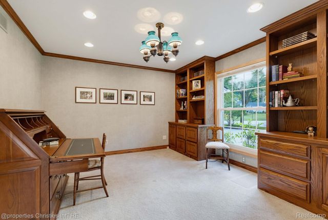 2593 Hounds Chase Drive, Troy, MI 48098
