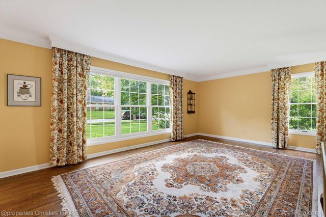 2593 Hounds Chase Drive, Troy, MI 48098