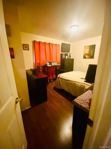24775 Cunningham Avenue, Warren, MI 48091