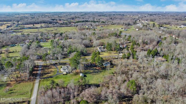 1651 Pennsylvania Ave, Jamestown, TN 38556