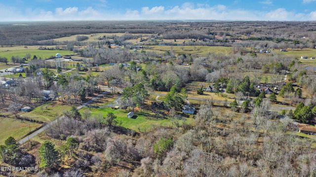 1651 Pennsylvania Ave, Jamestown, TN 38556