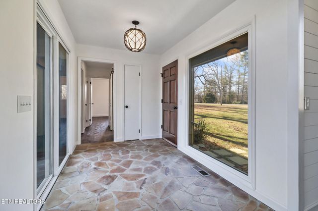 1651 Pennsylvania Ave, Jamestown, TN 38556