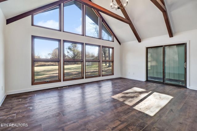 1651 Pennsylvania Ave, Jamestown, TN 38556