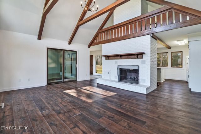 1651 Pennsylvania Ave, Jamestown, TN 38556