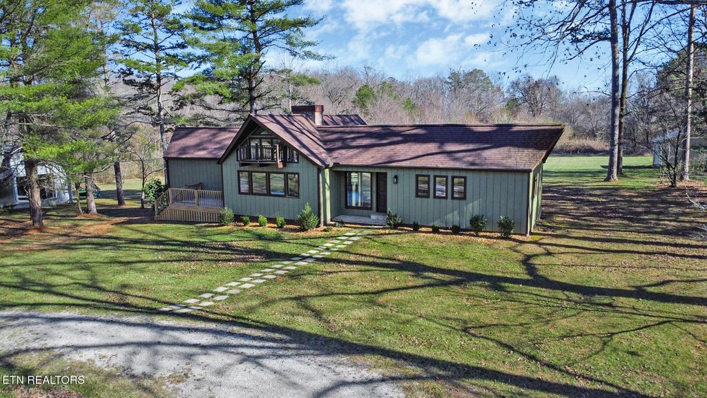 1651 Pennsylvania Ave, Jamestown, TN 38556