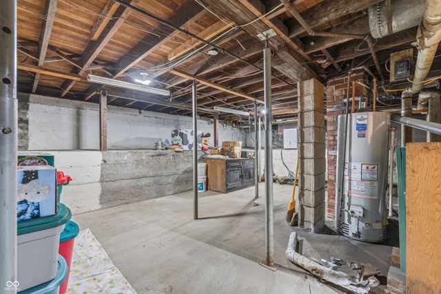 1101 E 10th Street, Anderson, IN 46012